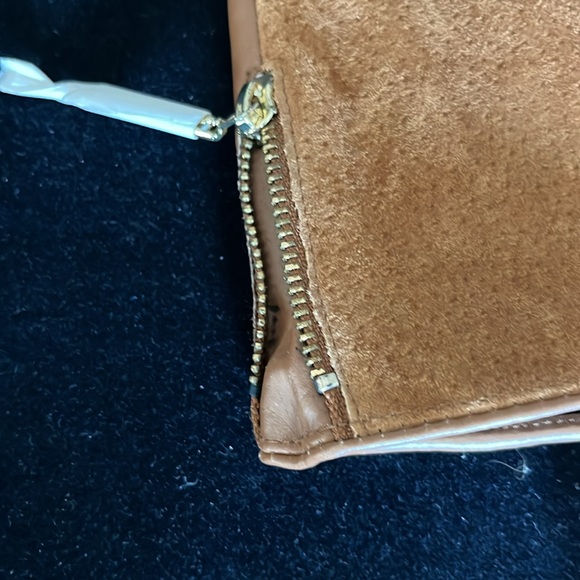 IMAN 100% leather gloves. Size “M” BRAND NEW. Never worn. Side 2 1/2 “ zipper - Picture 6 of 9